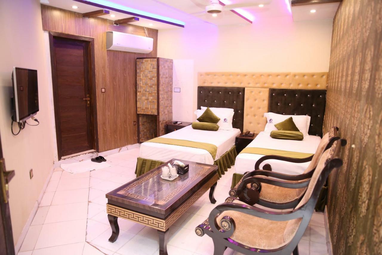 Premier Inn Gulberg לאהור מראה חיצוני תמונה