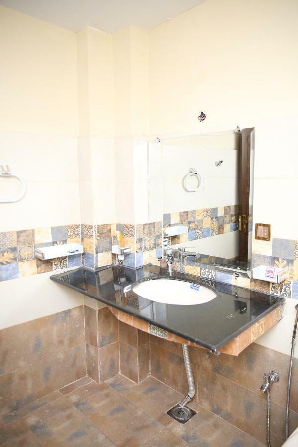 Premier Inn Gulberg לאהור מראה חיצוני תמונה