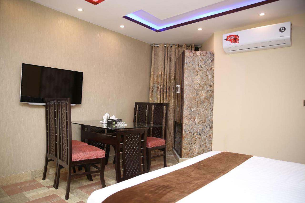 Premier Inn Gulberg לאהור מראה חיצוני תמונה